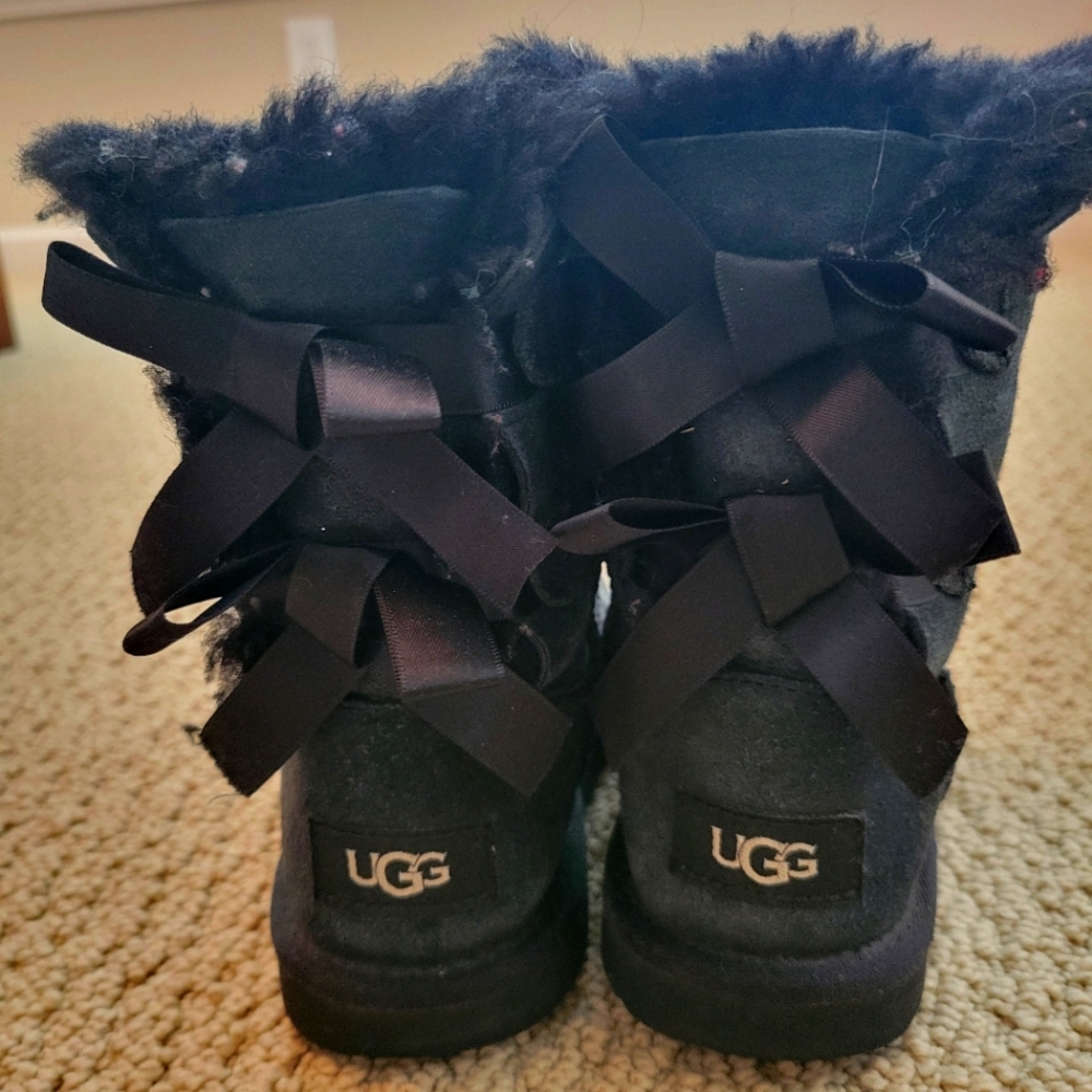 UGGS